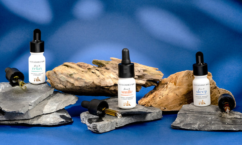 Aromaterapia para la menopausia: Las mejores mezclas de aceites esenciales para el bienestar image